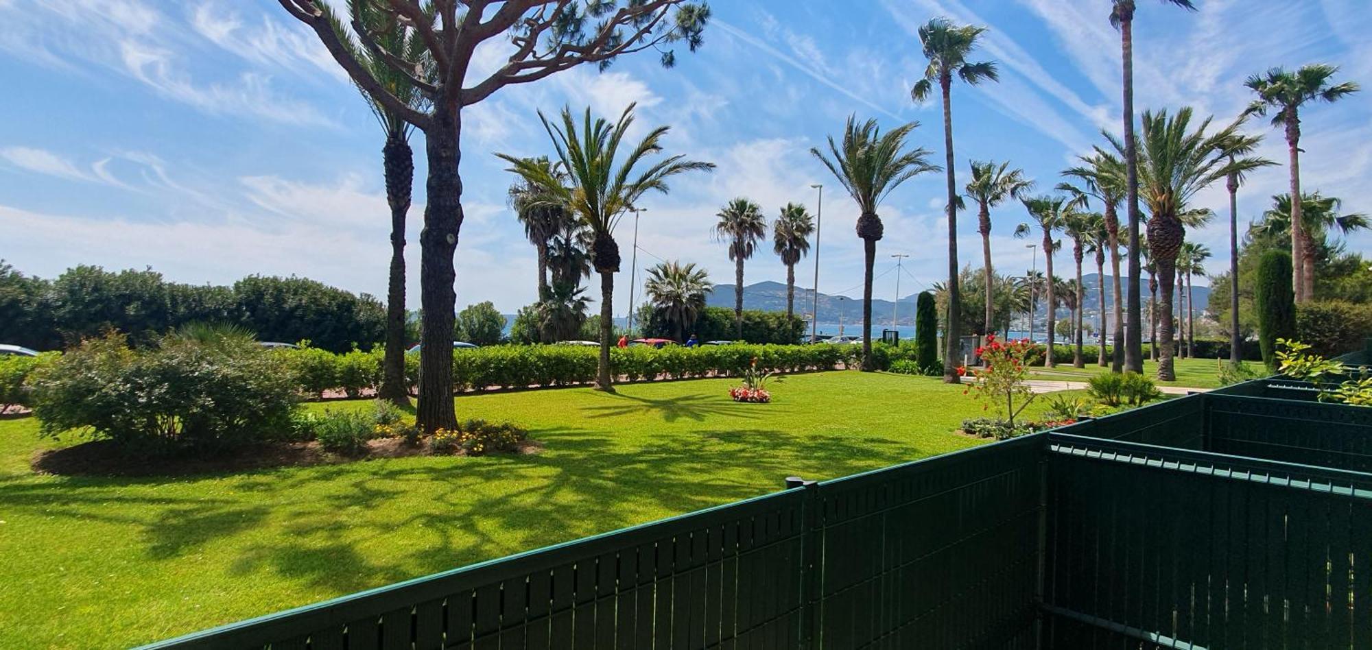 Residence Egee Cannes Luaran gambar